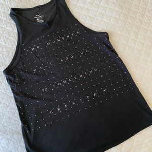 Nike women’s workout top